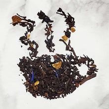 Load image into Gallery viewer, Tea cup-shaped leaves tea blend featuring black tea, orange peel, and cornflowers for Royal Cream Earl Grey.